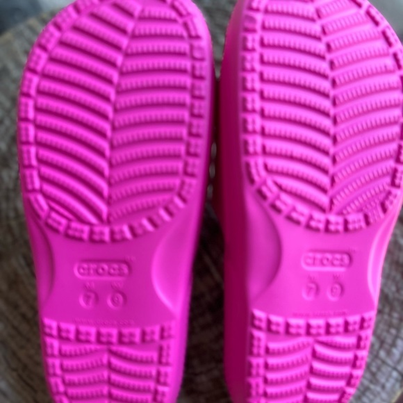 Electric Pink Classic Crocs Slide with logo ♥️♥️♥️♥️♥️♥️ - Picture 5 of 5